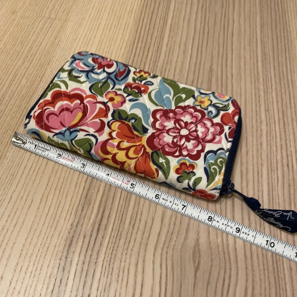 Women's Vera Bradley Credit Card Holder Wallet Floral Print Multicolor 8x4.5 - Picture 3 of 6